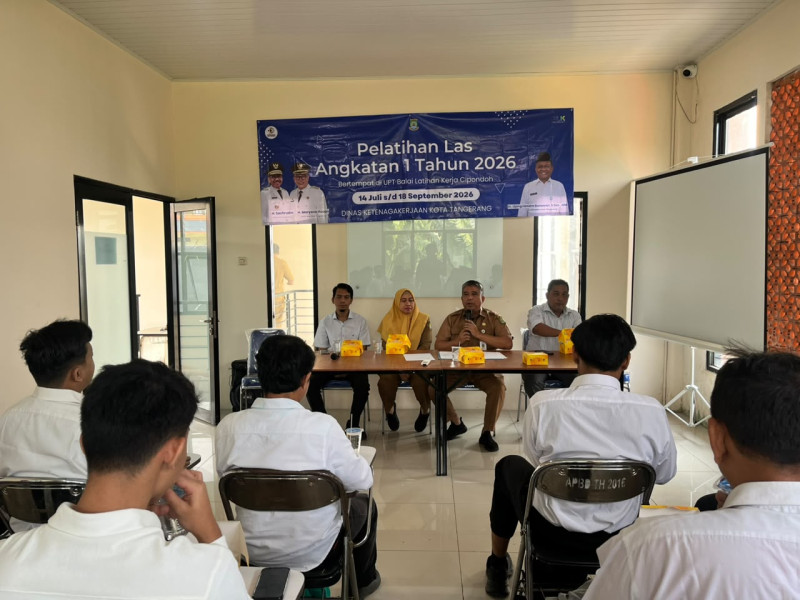 PEMBUKAAN PELATIHAN TUNE UP SEPEDA MOTOR DAN PELATIHAN PENGELASAN
